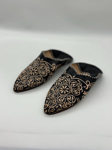 Handcrafted Moroccan Leather Babouches – Embroidered Women’s Slippers