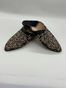 Handcrafted Moroccan Leather Babouches – Embroidered Women’s Slippers