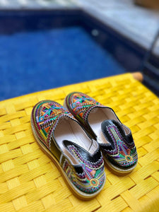 Handmade Berber Leather Shoes – Colorful Embroidered Motifs & All-Day Comfort