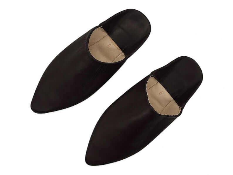 Handmade Moroccan Leather Slippers – Black Babouche for Women & Men – Comfortable Flat Shoes for Casual Wear & Gifts