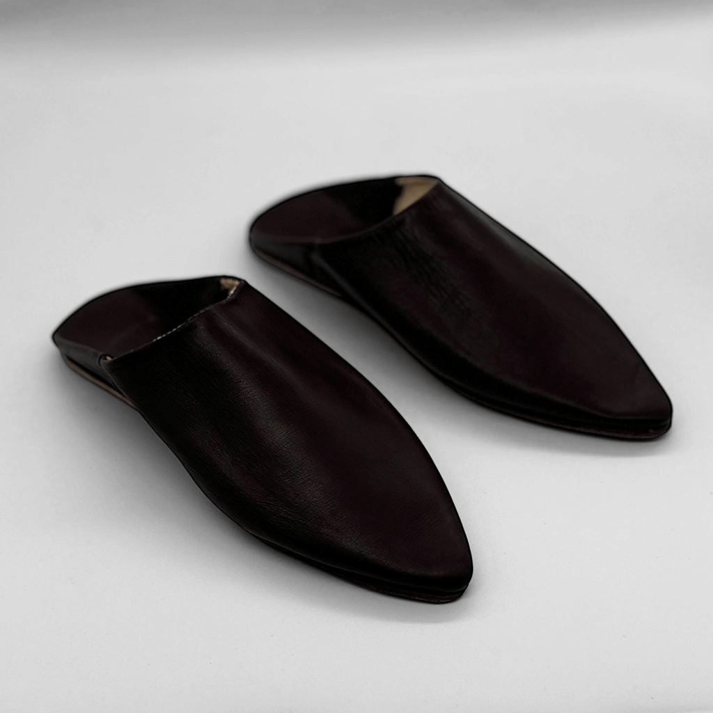 Handmade Moroccan Leather Slippers – Black Babouche for Women & Men – Comfortable Flat Shoes for Casual Wear & Gifts