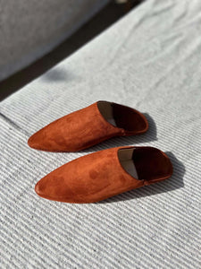 Moroccan Pointed-Toe Suede Babouches – Handmade Indoor & Outdoor Slippers – All Colors Available
