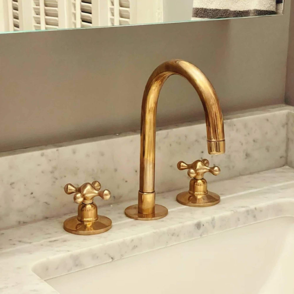 Unlacquered brass bathroom faucet, Antique brass vanity sink faucet, 3-hole deck mount faucet, Vintage bathroom faucet, Solid brass faucet, Deck mount faucet, Brass bath faucet, Classic bathroom faucet, Bathroom renovation faucet

