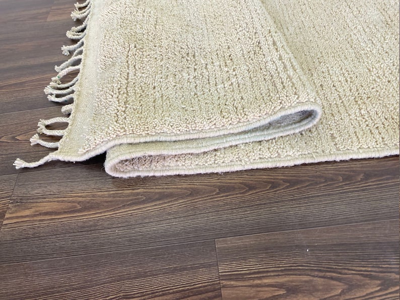 Moroccan rug Off-white, Solid rug, Plain rug, Solid Moroccan plain rug